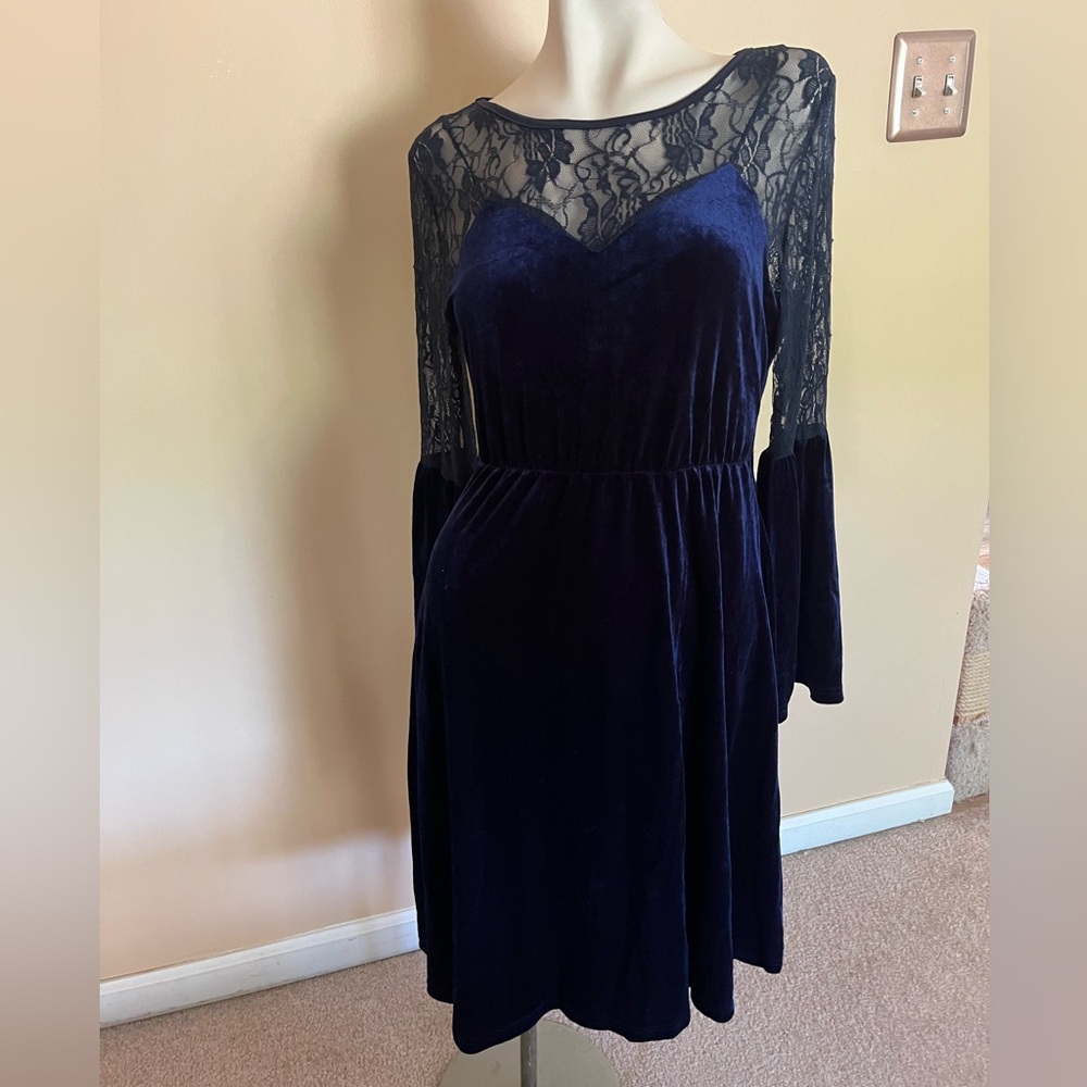Reborn Navy Velvet Bell Sleeve Dress